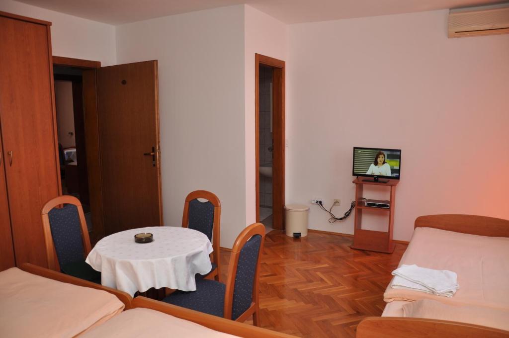 Pansion Antonio Bed & Breakfast Slavonski Brod Luaran gambar
