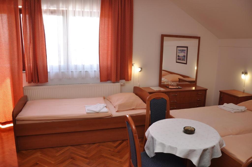 Pansion Antonio Bed & Breakfast Slavonski Brod Luaran gambar