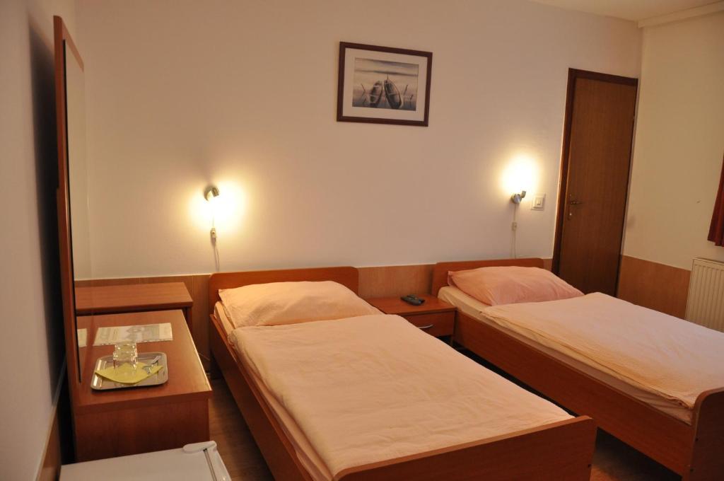 Pansion Antonio Bed & Breakfast Slavonski Brod Luaran gambar